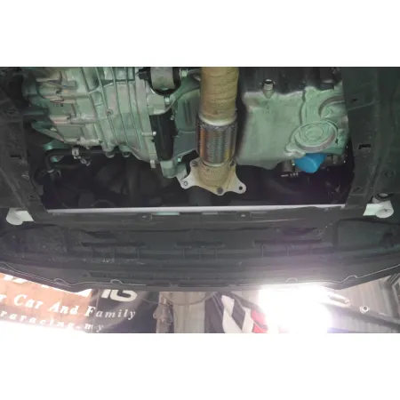 Rozpórka przednia dolna (Front Lower Bar) Ultra Racing Honda Civic Type-R FK8 17+