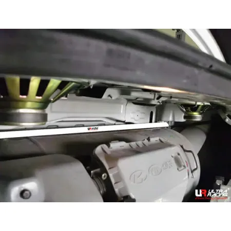 Rozpórka tylna górna (Rear Upper Strut Bar) (2699) Ultra Racing Hyundai Grandeur (XG) 3.0 2WD 98-05