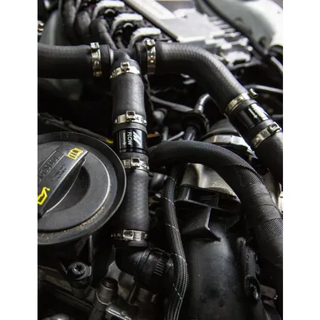 Dedykowany oil catch tank Mishimoto Audi B9 S4/S5 2018+