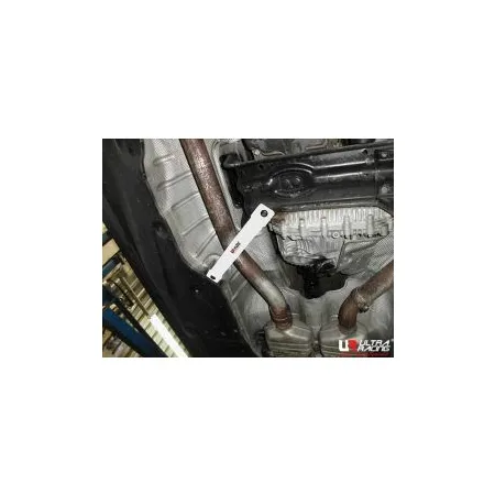 Rozpórka środkowa (Mid Lower Brace) (2098) Ultra Racing Mercedes X164 GL 450 4.5 4WD 06-12