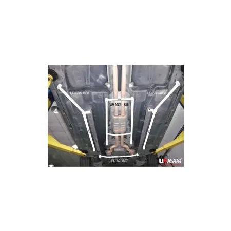 Rozpórka środkowa (Mid Lower Brace) Ultra Racing Cadillac CTS 3.6 07+
