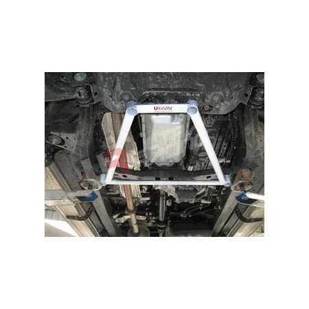 Rozpórka przednia (Front H-Brace) 825 Ultra Racing Toyota Hilux Vigo 05+