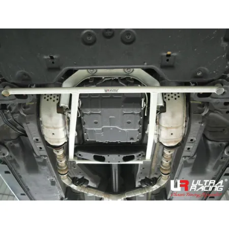 Rozpórka przednia dolna (Front Lower Brace) (3452) Ultra Racing Infiniti Q70 (Y51) 2.5/3.5 V6 2WD 13+