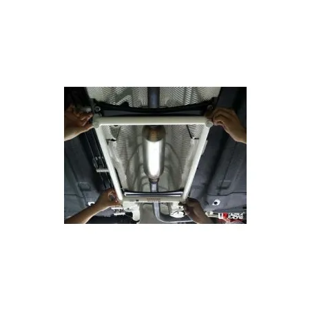 Rozpórka środkowa dolna (Mid Lower H-Brace) 949 Ultra Racing Mazda 3 BL 09+