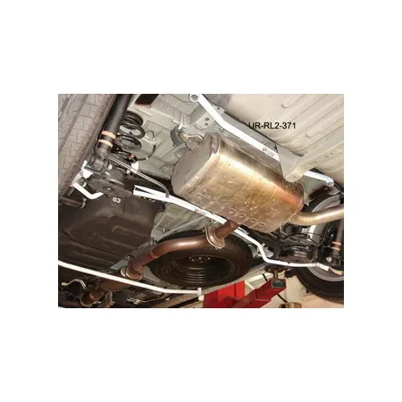 Rozpórka tylna dolna (Rear Lower Tiebar) 371 Ultra Racing Toyota Previa 06+ 2.4/3.5