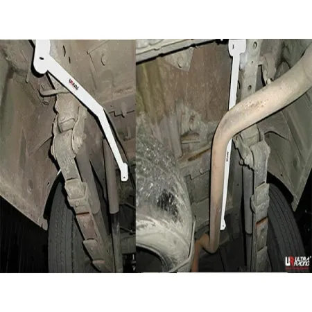 Rozpórka tylna dolna (Rear Lower Bar) (2827P) Ultra Racing Toyota Commuter (H200) 2.5D 2WD 04+