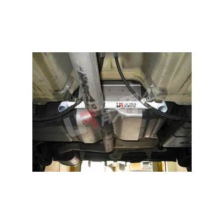 Rozpórka tylna dolna (Rear Lower Tiebar) Ultra Racing Suzuki SX4 HB/Sedan