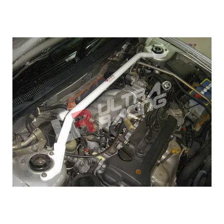 Rozpórka przednia (Front Upper Strut Bar)Ultra Racing Nissan Sunny 95-99 B14