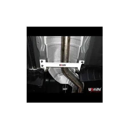 Rozpórka środkowa dolna (Middle Lower Bar) 2338 Ultra Racing Nissan Juke 10+