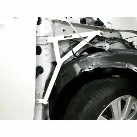 Rozpórka przedniego kielicha (Fender Brackets) (532P) Ultra Racing Toyota Vios 1.5 13-19/Yaris 1.2/1.5 13-19 2WD