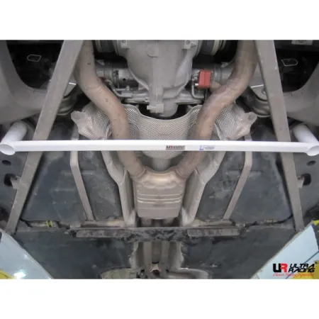 Rozpórka tylna dolna (Rear Lower Bar) Ultra Racing BMW 640 E63/E64 4.0 03-10