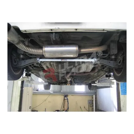 Rozpórka tylna dolna (Rear Lower Tiebar) Ultra Racing Honda Civic/CRX 88-91 EF/ED/EE