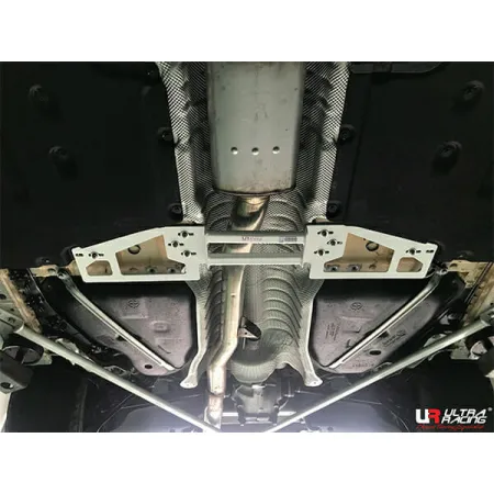 Rozpórka środkowa (Mid Lower Brace) (4118) Ultra Racing BMW 5 G30 (530I) 2.0T 2WD 17+