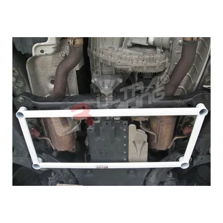 Rozpórka przednia (Front H-Brace) Ultra Racing Porsche Cayenne 955 4.5 /958 3.0