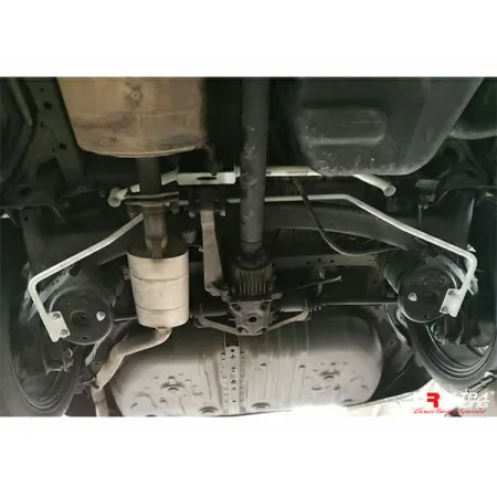 Rozpórka tylna dolna (Rear Lower Bar) (1788) Ultra Racing Toyota Estima (XR50) 2.4 4WD 06+