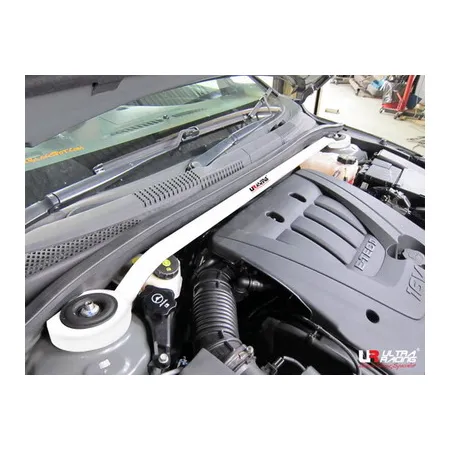 Rozpórka przednia (Front Upper Strut Bar)Ultra Racing Chevrolet Cruze 08+ 1.6/1.8/2.0