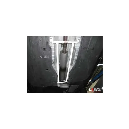 Rozpórka środkowa (Mid Lower Brace) (3835) Ultra Racing Volkswagen Passat B8 (TYP 3G) 1.8 TSI/2.0 TSI 2WD 15-22