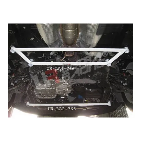 Rozpórka przednia dolna (Front Lower Brace) 766 Ultra Racing Kia Carens 06+