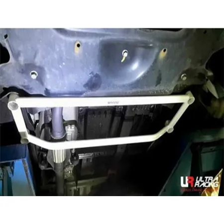 Rozpórka przednia dolna (Front Lower Brace) (2874) Ultra Racing Luxgen M7 2.2T 09-21/U6 2.0T 13+/U7 2.2T 10-20 2WD