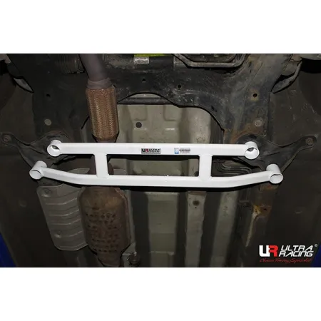 Rozpórka przednia dolna (Front Lower Brace) Ultra Racing Kia Sportage 04-10