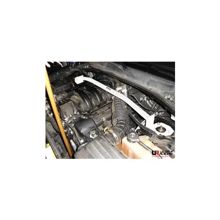 Rozpórka przednia (Front Upper Strut) Bar Ultra Racing Chrysler 300C V6 05-10
