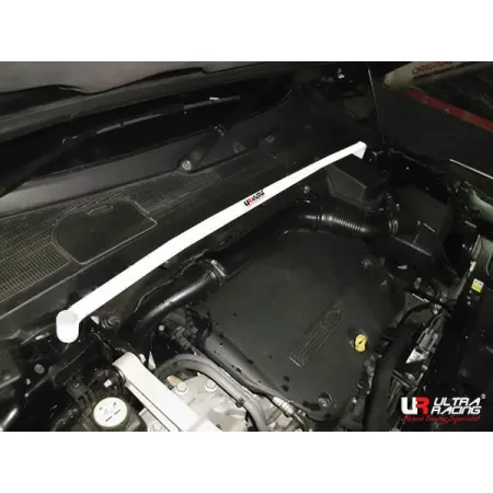 Rozpórka przednia (Front Upper Strut Bar)(3731) Ultra Racing Land Rover Freelander 2 (L359) 2.2D 2WD 06-14