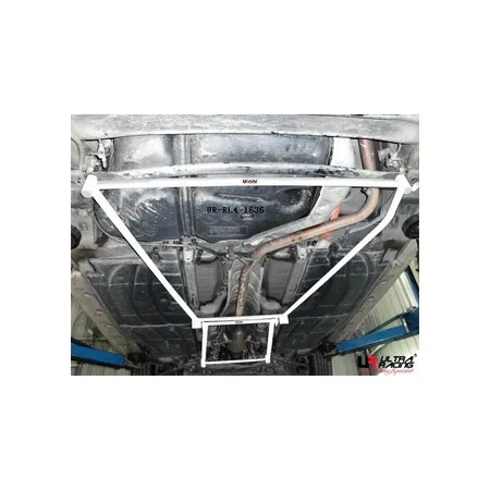 Rozpórka tylna dolna (Rear Lower Bar) 1636 Ultra Racing Toyota Prius XW30 10+