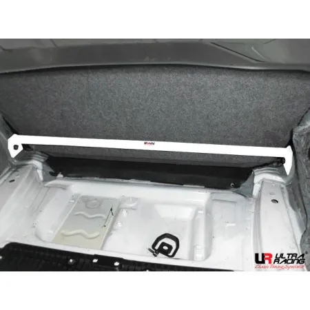Rozpórka tylna górna (Rear Upper Strut Bar) Ultra Racing BMW 3-Series E90 05+ 320