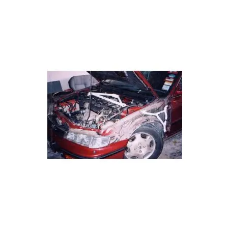 Rozpórka przednia (Front Upper Strut Bar)Ultra Racing Honda Accord 94-97 2D