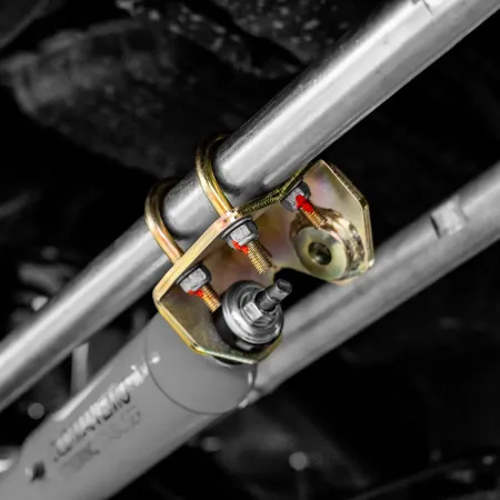 Mocowanie amortyzatora skrętu IOD Performance do Nissan Patrol Y60 / Y61