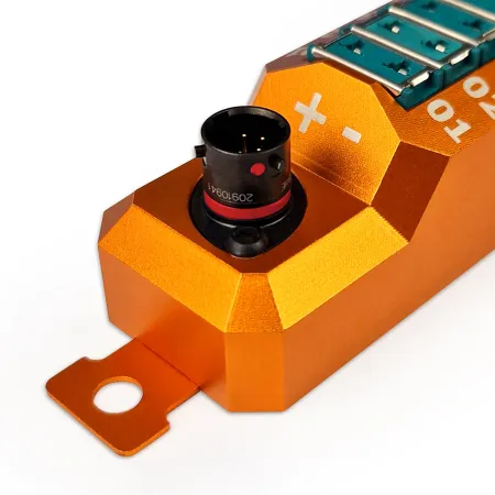 CANchecked TCC10AS Konwerter termoparowy z wtykiem Deutsch Autosport ASL606-05SN