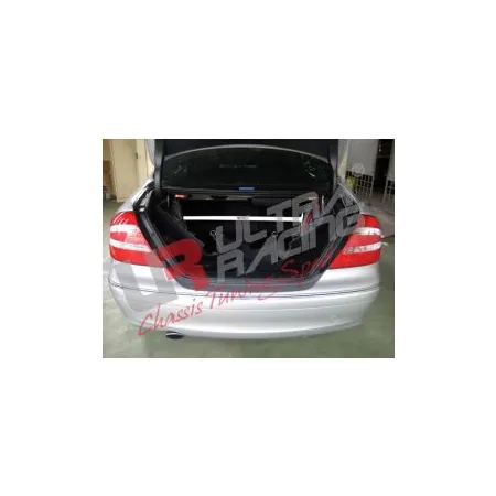 Rozpórka tylna górna (Rear Upper Strut Bar) Ultra Racing Mercedes CLK 320 C209 02-09