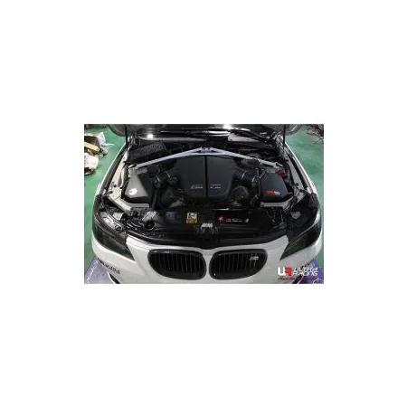 Rozpórka przednia (Front Upper Strut) Bar Ultra Racing BMW M5 E60 05-10