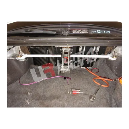 Rozpórka tylna górna (Rear Upper Strut Bar) Ultra Racing Mitsubishi Galant 87-93 VR4