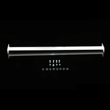 Rozpórka tylna górna (Rear Upper Strut Bar) Ultra Racing Mercedes W123 2.3 79-85