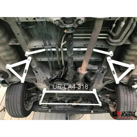 Rozpórka przednia dolna (Front Lower Brace) (318) Ultra Racing Hyundai Trajet 2.0 2WD 99-08