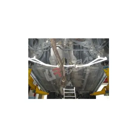 Rozpórka tylna dolna (Rear Lower Brace)s 3 Pieces Ultra Racing Nissan S14/R34 GTT