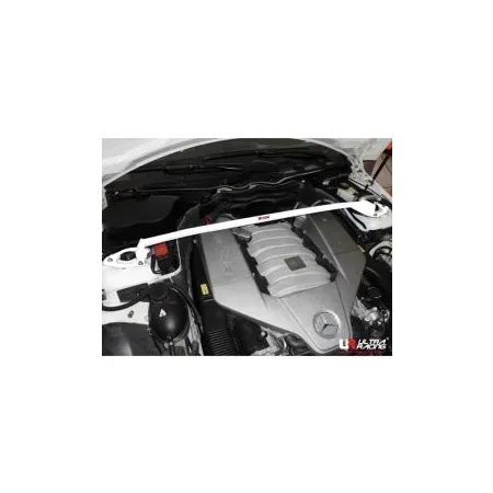Rozpórka przednia (Front Upper Strut Bar)Ultra Racing Mercedes C-Class/ AMG 07+ W204