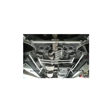 Rozpórka środkowa (Mid Lower Brace) (3644) Ultra Racing Nissan Elgrand (E52) 3.5 V6 2WD 10+