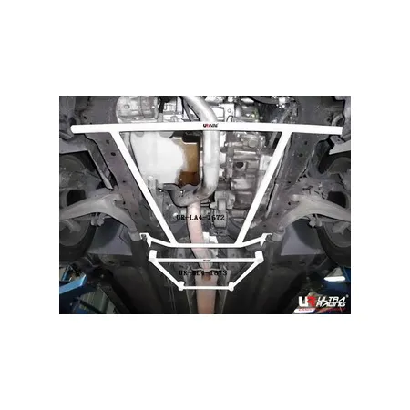 Rozpórka przednia (Front H-Brace) Ultra Racing Saab 93 02-12 2.0T